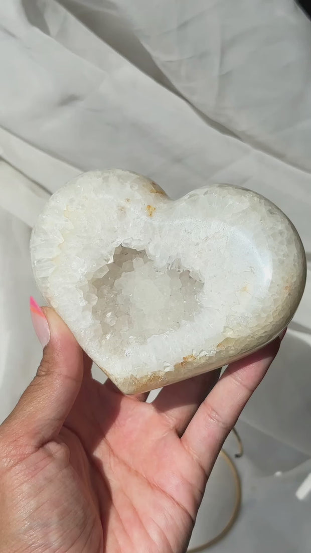 Druzy Quartz and Agate Heart on Stand (D)