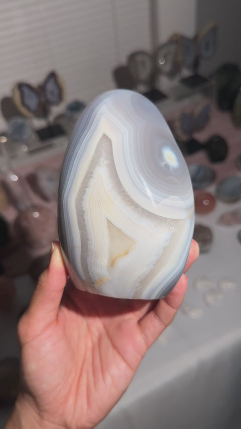 Agate Freeform w/ Quartz Banding - 70